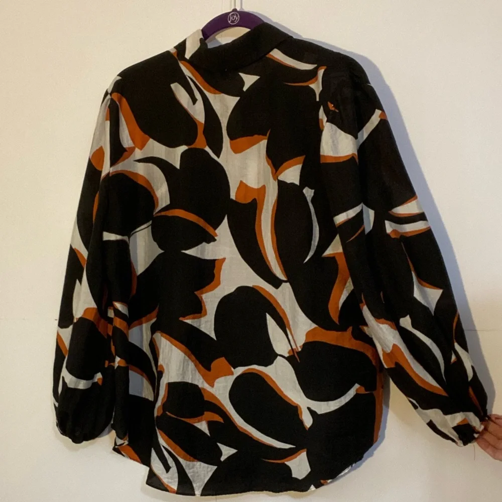 Chico's Black, White and Orange Abstract Button Down Blouse Size 14 - Picture 2 of 5
